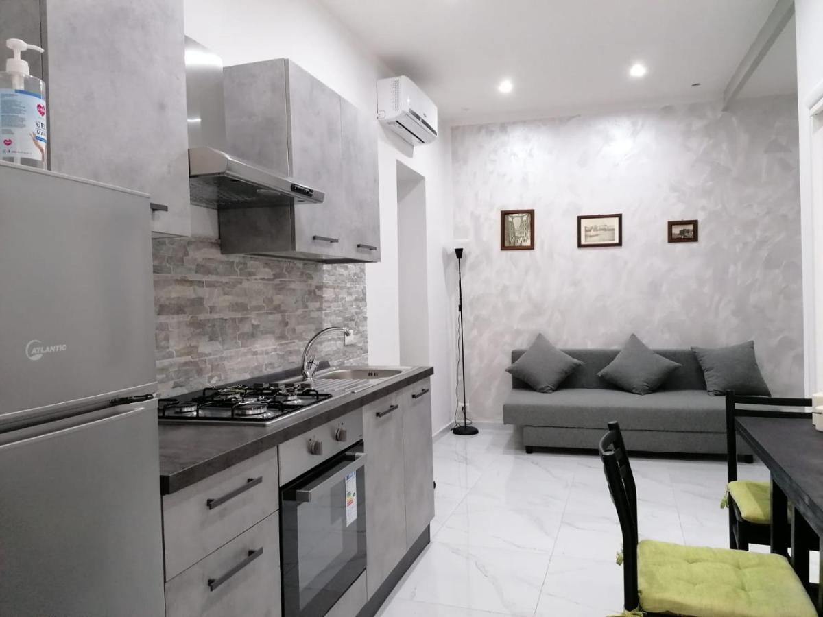 Villa Centro Storico Casa Elegante Per Famiglia à Naples Extérieur photo